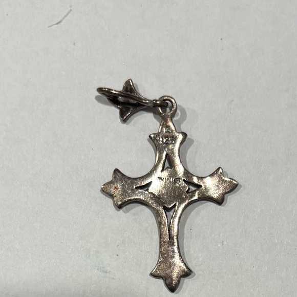 Sterling Silver Cross Pendant with Marcasite - Picture 3 of 4